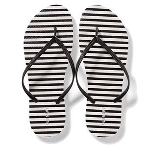 Old Navy Flip Flops Sandals Size 9 Woman’s Stripes